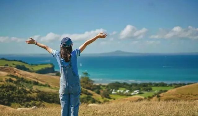 9 Tips for Natural Poses in Portrait Photography