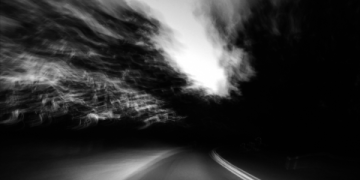 Creative Ways to Use Light for Mobile Phone Photography Success