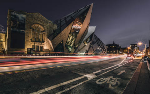 Ultimate Guide to Long Exposure Traffic Trail Photography for Beginners and Pros