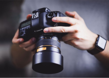 Expert Tips for Neon Light Color Restoration in Photography