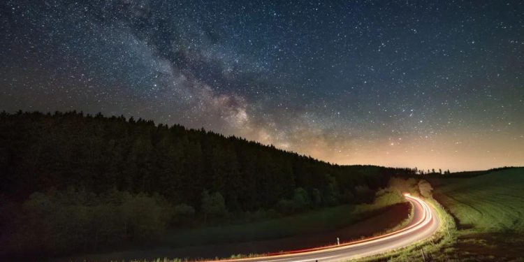 How to Set Photographic Lights for Stunning Night Scene Photography