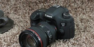 Review of Canon 5D Mark III: The Perfect Blend of Exceptional Performance and Classic Quality