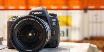 How a 60W Video Light Can Instantly Elevate Your YouTube Content