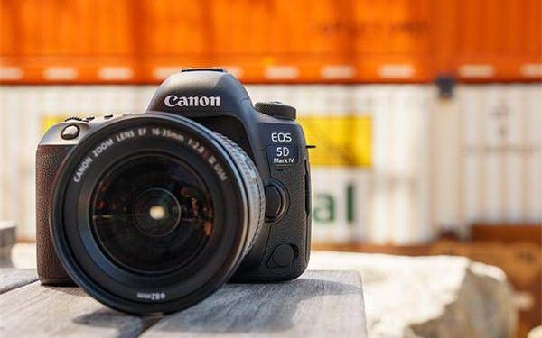 How a 60W Video Light Can Instantly Elevate Your YouTube Content